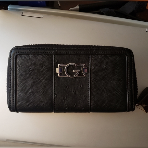 G by GUESS black Tully zip around wallet - Picture 14 of 14